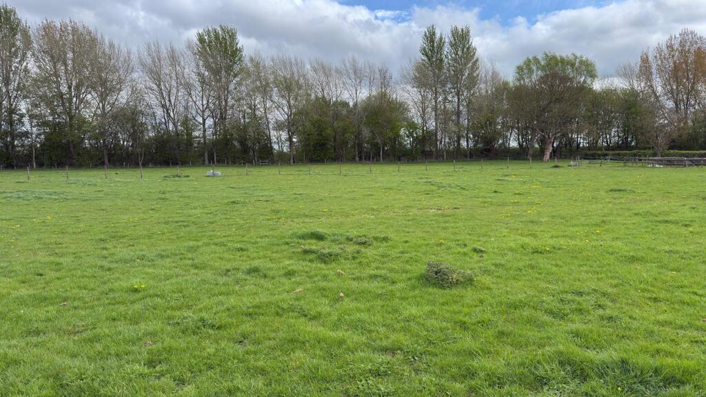 4 bed Dev Land - Leisure for rent in Cirencester. From Tayler & Fletcher - Bourton On The Water 4 bed Dev Land - Leisure for rent in Cirencester. From Tayler & Fletcher - Bourton On The Water