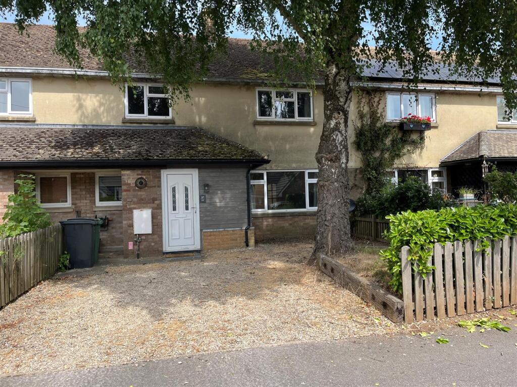 3 bed Mid Terraced House for rent in Upper Rissington. From Tayler & Fletcher - Bourton On The Water