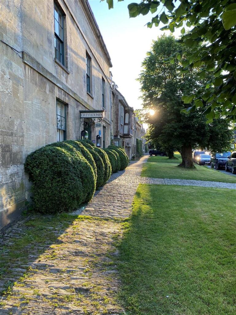 2 bed 1st Floor Flat for rent in Burford. From Tayler & Fletcher - Bourton On The Water