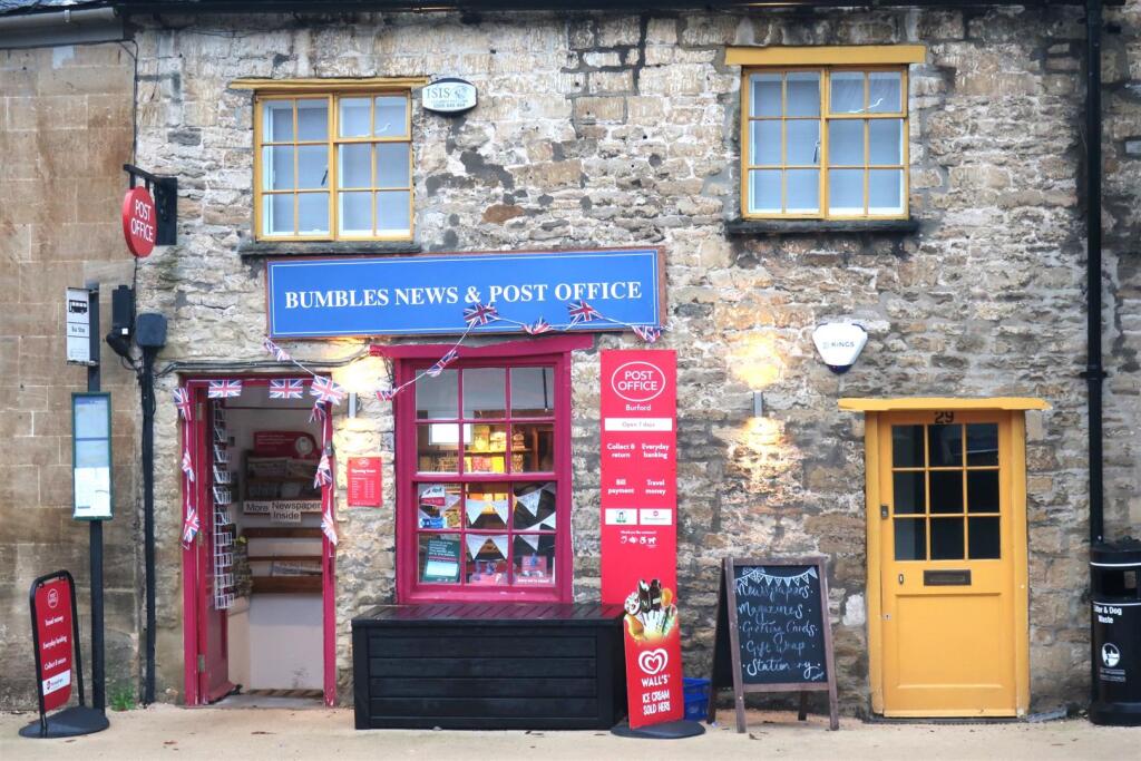 1 bed Penthouse for rent in Burford. From Tayler & Fletcher - Bourton On The Water 1 bed Penthouse for rent in Burford. From Tayler & Fletcher - Bourton On The Water