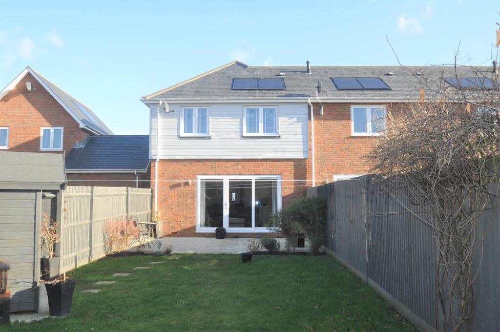 3 bed End of Terrace for rent in Polegate. From Taylor Engley - Eastbourne 3 bed End of Terrace for rent in Polegate. From Taylor Engley - Eastbourne
