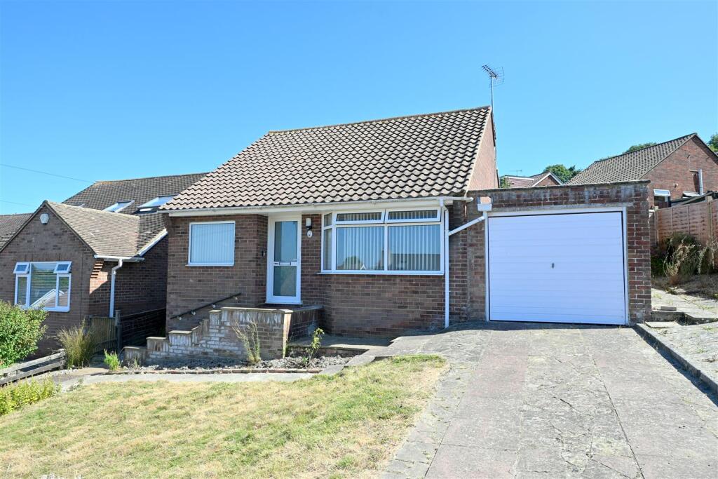 2 bed Detached bungalow for rent in Eastbourne. From Taylor Engley - Eastbourne 2 bed Detached bungalow for rent in Eastbourne. From Taylor Engley - Eastbourne