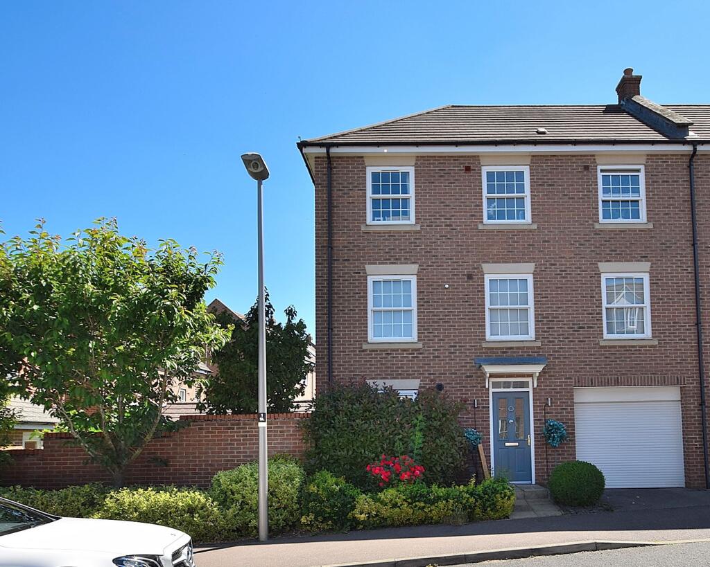 5 bed Town House for rent in Woburn Sands. From Taylor Walsh - Milton Keynes 5 bed Town House for rent in Woburn Sands. From Taylor Walsh - Milton Keynes