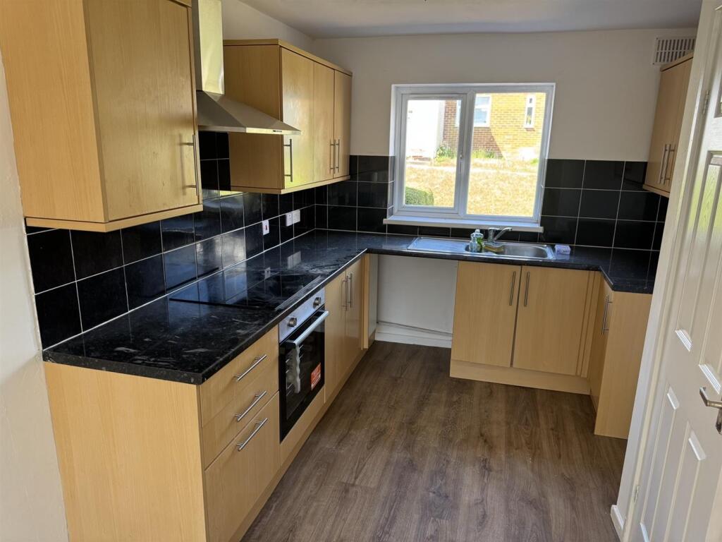 3 bed End of Terrace for rent in Telford. From Tempertons - Newport 3 bed End of Terrace for rent in Telford. From Tempertons - Newport