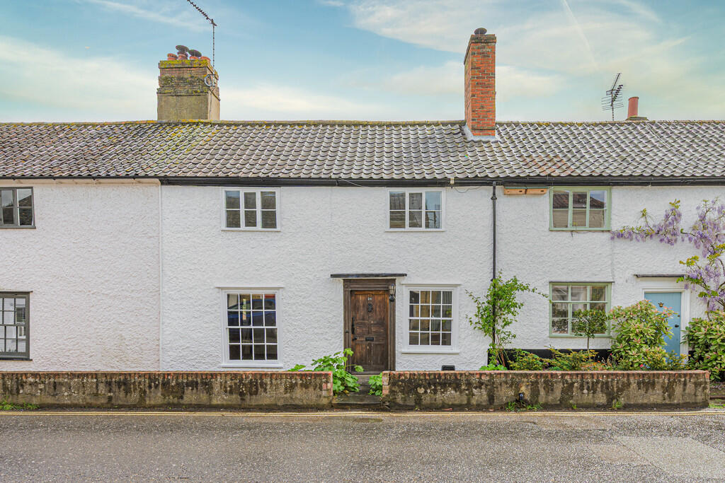 3 bed Mid Terraced House for rent in Halesworth. From templewicks - Beccles