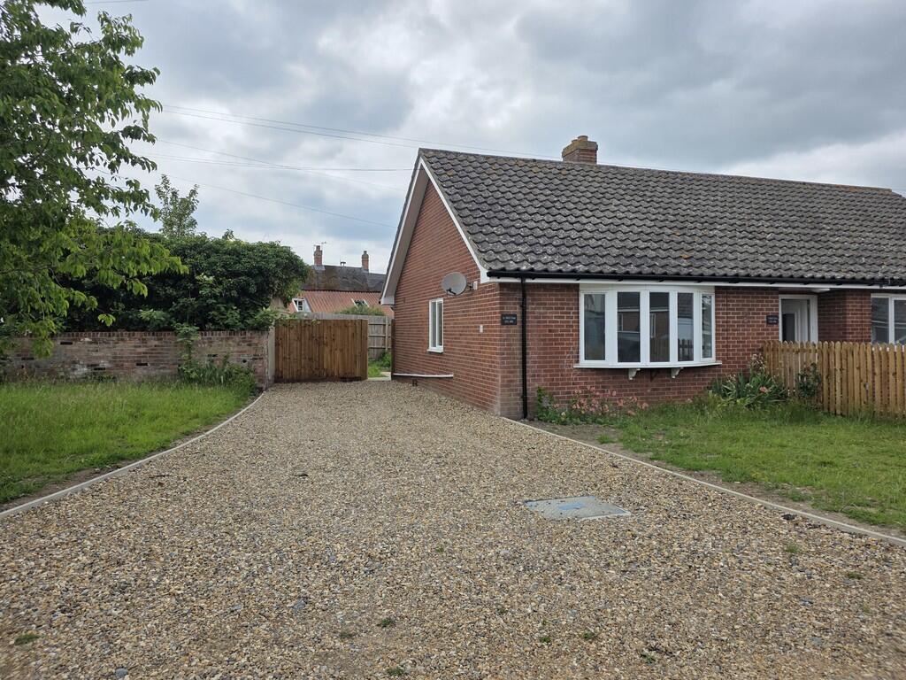 1 bed Semi-detached bungalow for rent in Dickleburgh. From templewicks - Beccles 1 bed Semi-detached bungalow for rent in Dickleburgh. From templewicks - Beccles