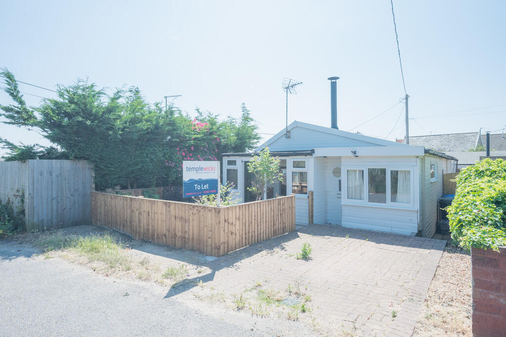 2 bed Detached bungalow for rent in Kessingland. From templewicks - Beccles 2 bed Detached bungalow for rent in Kessingland. From templewicks - Beccles
