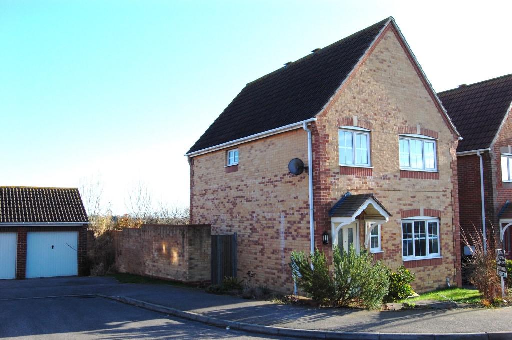 3 bed Detached for rent in Stone Cross. From The Exchange Property Services - Willingdon 3 bed Detached for rent in Stone Cross. From The Exchange Property Services - Willingdon