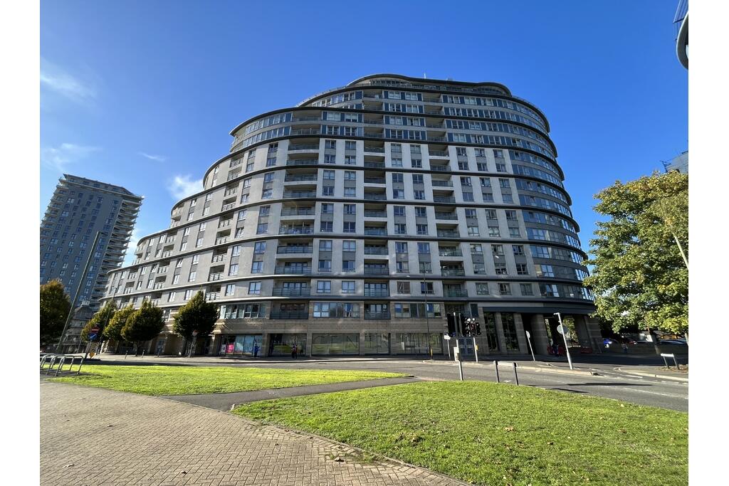 1 bed Apartment for rent in Pyle Hill. From The Letting Centre - Woking