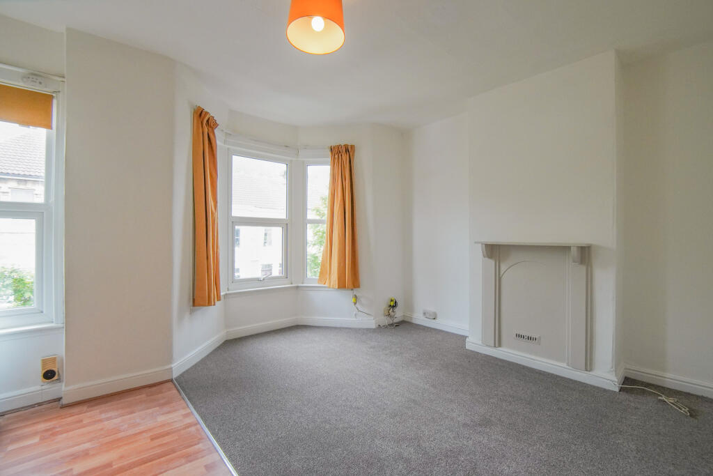 1 bed 1st Floor Flat for rent in Whiteway. From The Letting Game - Henleaze