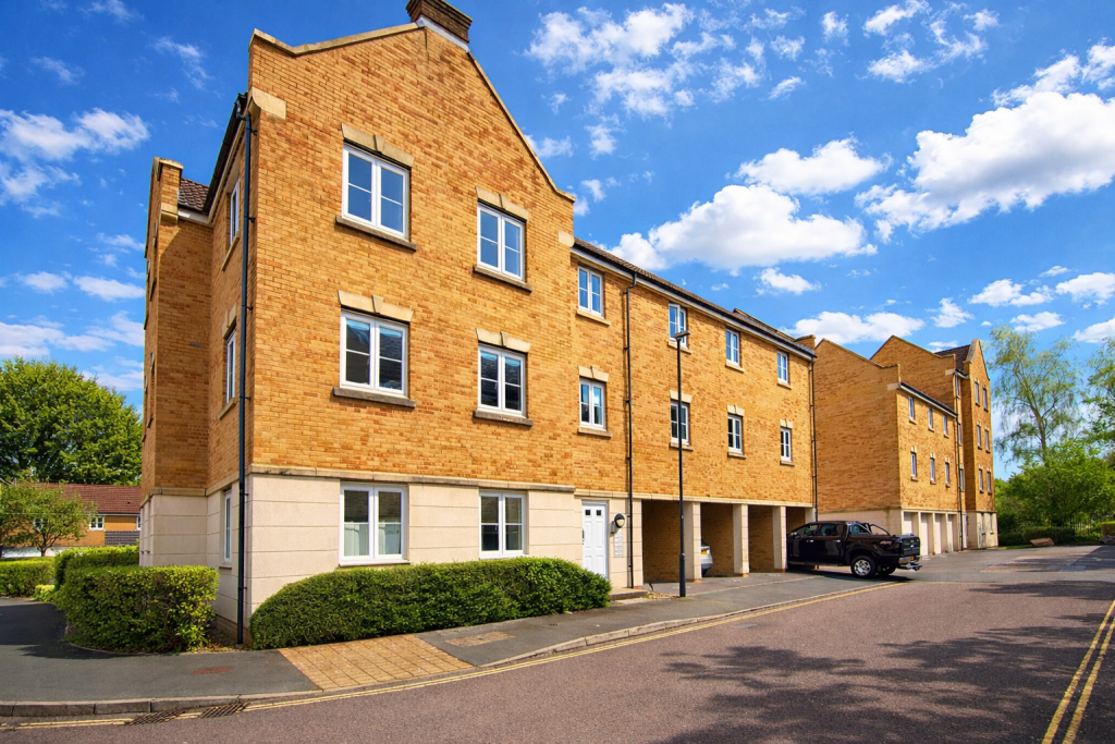 2 bed 1st Floor Flat for rent in Ashton Vale. From The Letting Game - Henleaze 2 bed 1st Floor Flat for rent in Ashton Vale. From The Letting Game - Henleaze