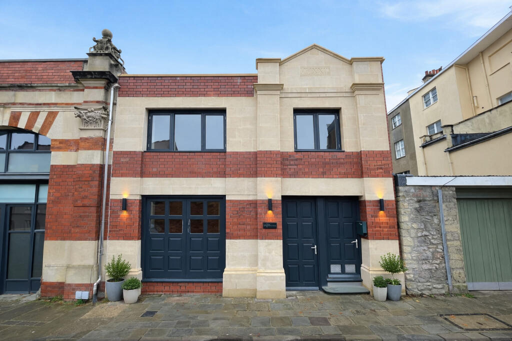 2 bed Detached for rent in Leigh Woods. From The Letting Game - Henleaze