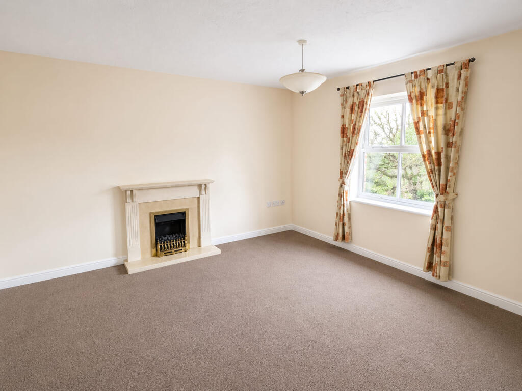 2 bed 1st Floor Flat for rent in Broomhill. From The Letting Game - Henleaze