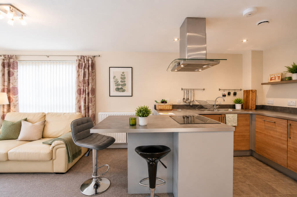 2 bed 1st Floor Flat for rent in Broomhill. From The Letting Game - Henleaze