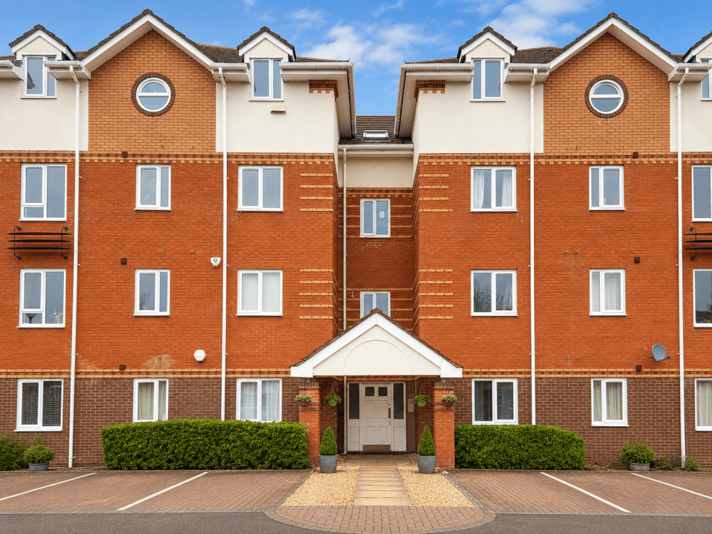 2 bed 1st Floor Flat for rent in Whiteway. From The Letting Game - Henleaze 2 bed 1st Floor Flat for rent in Whiteway. From The Letting Game - Henleaze