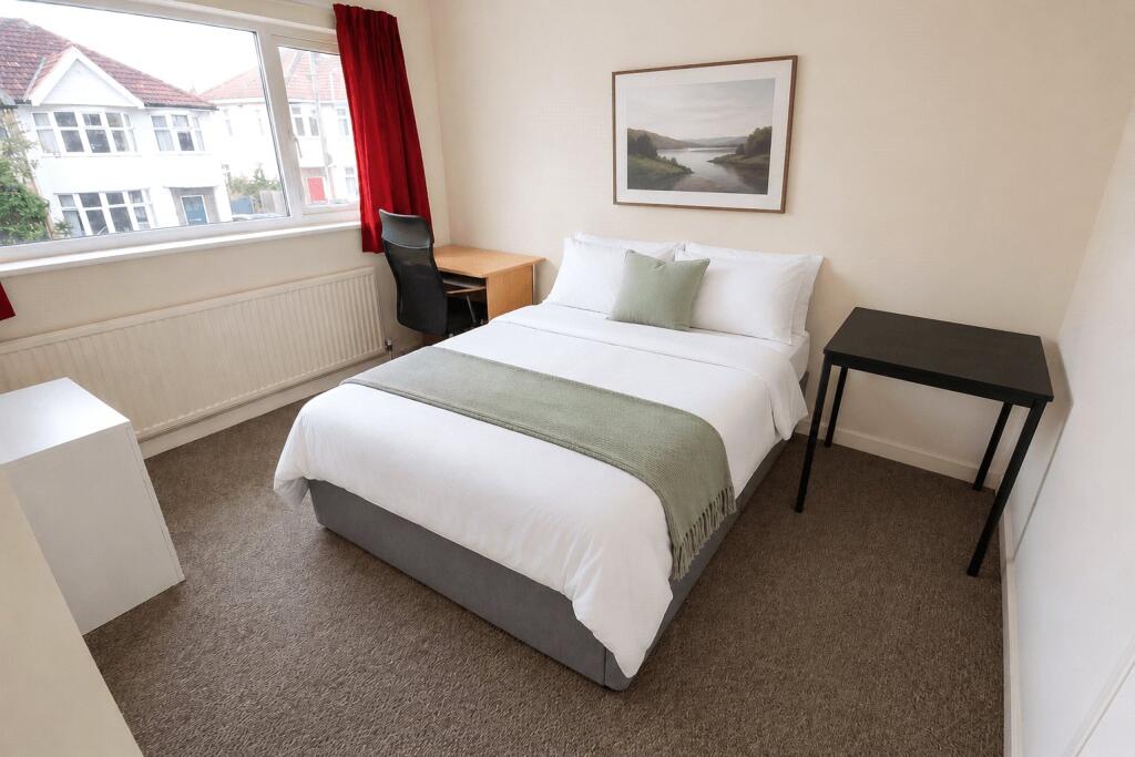 5 bed Detached for rent in Bristol. From The Letting Game - Henleaze 5 bed Detached for rent in Bristol. From The Letting Game - Henleaze
