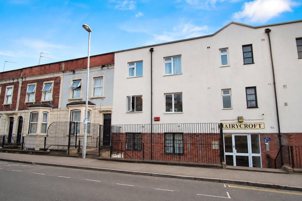 2 bed Apartment for rent in Bristol. From The Letting Game - Henleaze 2 bed Apartment for rent in Bristol. From The Letting Game - Henleaze