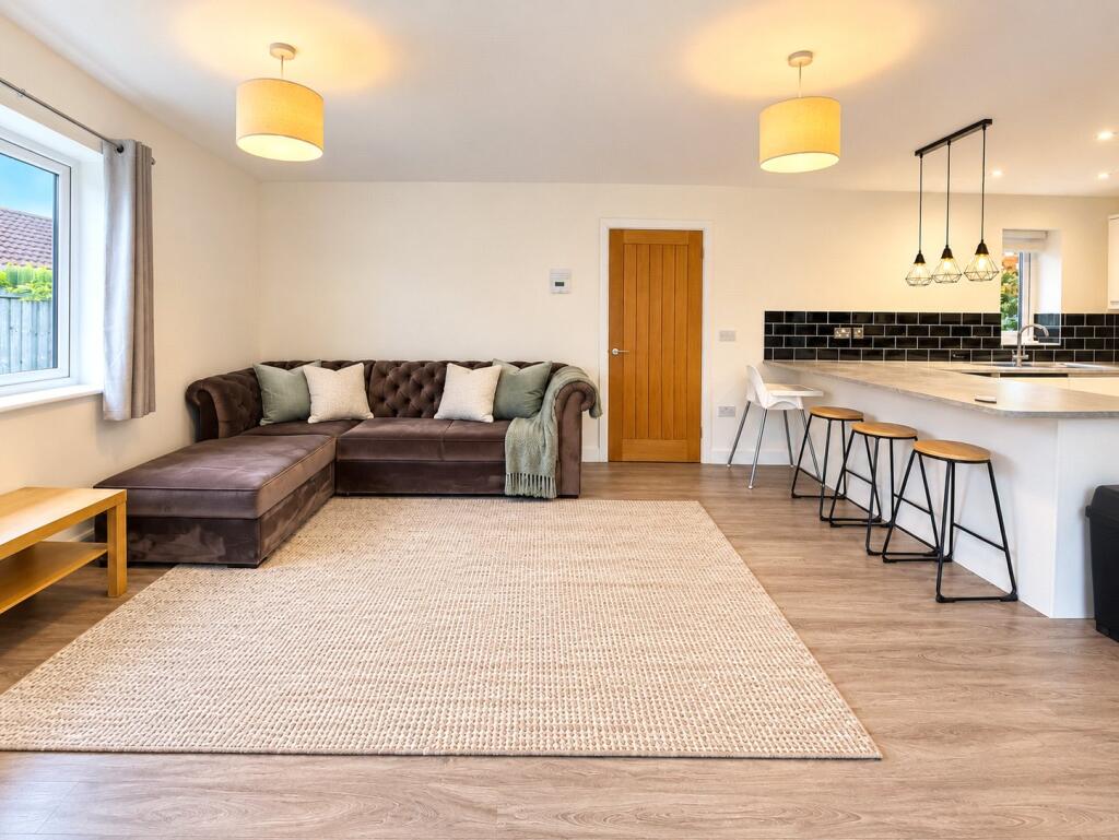 3 bed Bungalow for rent in Bristol. From The Letting Game - Henleaze