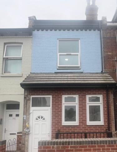 6 bed Mid Terraced House for rent in Warwick. From The Letting People - Leamington Spa