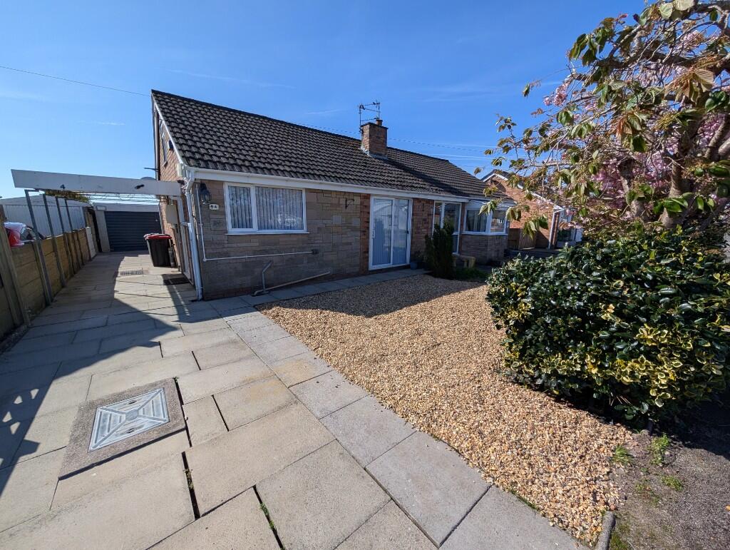 2 bed Semi-detached bungalow for rent in Pilling Lane. From The Market Place - Poulton-Le-Fylde