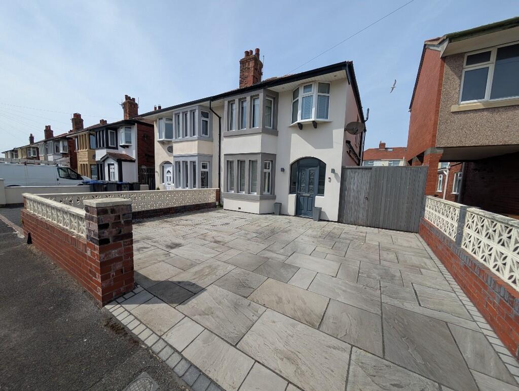 3 bed Semi Detached for rent in Lytham St Anne's. From The Market Place - Poulton-Le-Fylde