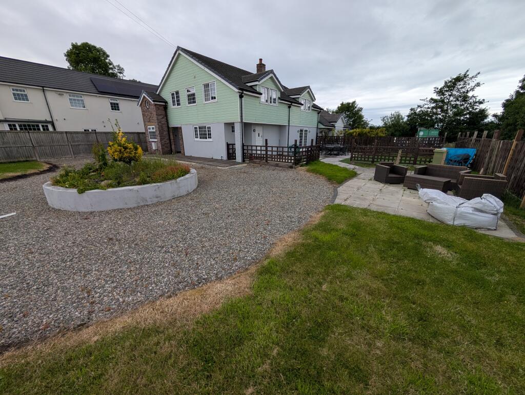 5 bed Detached for rent in Preesall. From The Market Place - Poulton-Le-Fylde 5 bed Detached for rent in Preesall. From The Market Place - Poulton-Le-Fylde