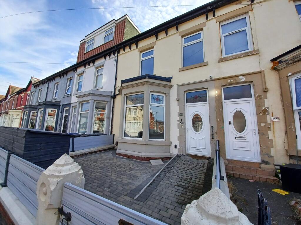 4 bed Mid Terraced House for rent in Blackpool. From The Market Place - Poulton-Le-Fylde 4 bed Mid Terraced House for rent in Blackpool. From The Market Place - Poulton-Le-Fylde