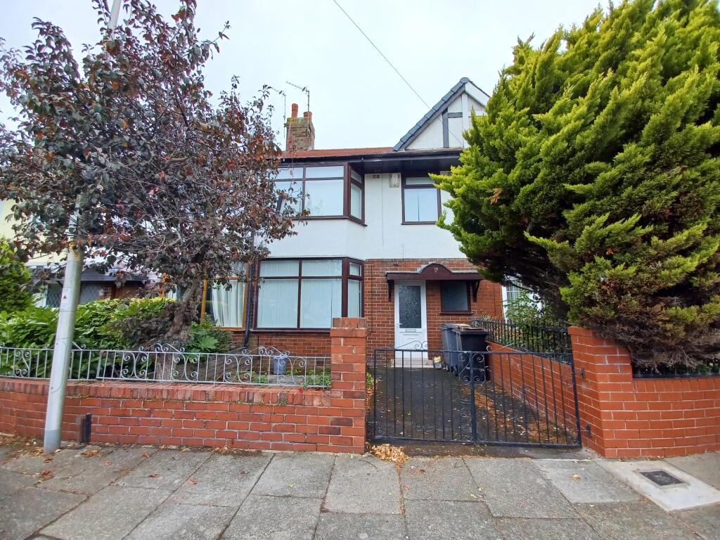 3 bed Mid Terraced House for rent in Blackpool. From The Market Place - Poulton-Le-Fylde