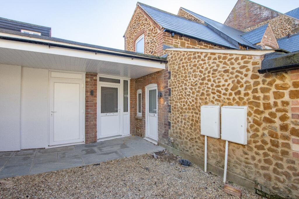 1 bed Apartment for rent in Hunstanton. From The Norfolk Agents - Fakenham