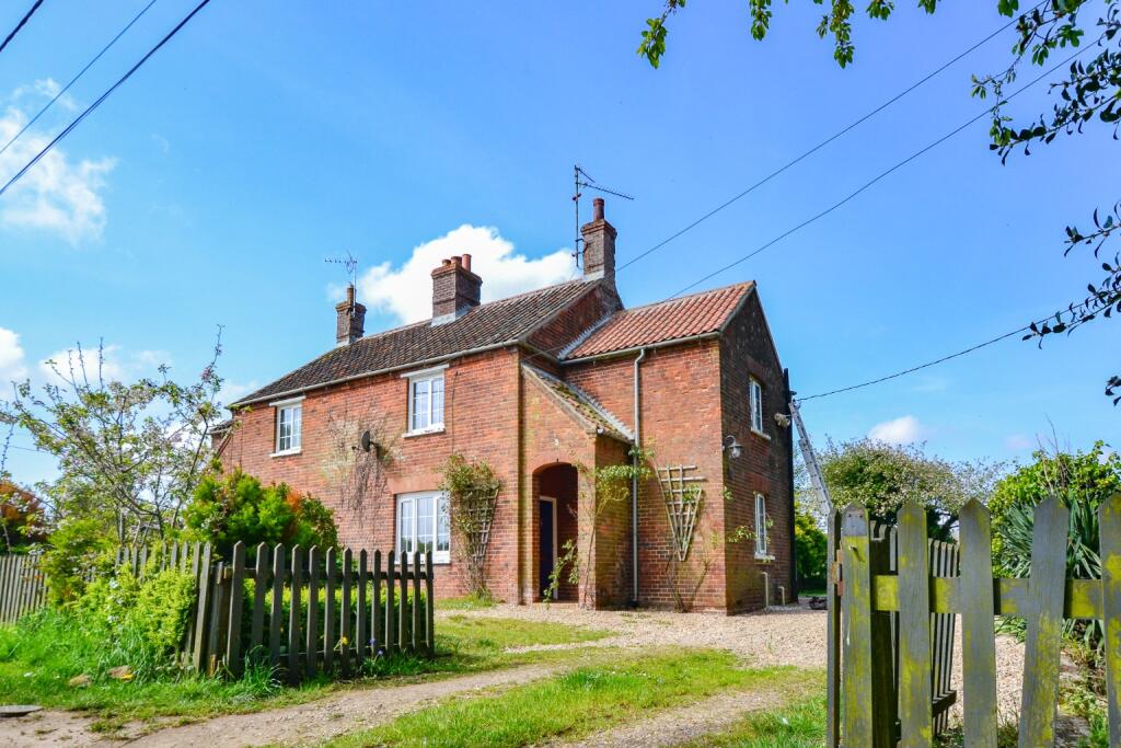 3 bed Semi Detached for rent in Great Bircham. From The Norfolk Agents - Fakenham 3 bed Semi Detached for rent in Great Bircham. From The Norfolk Agents - Fakenham