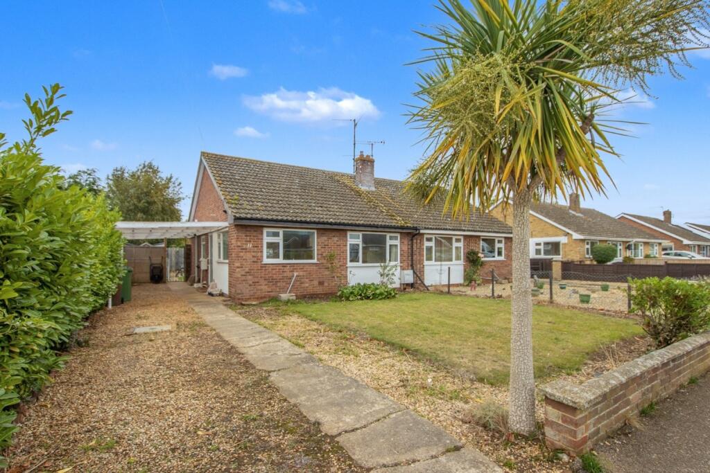 2 bed Bungalow for rent in Dersingham. From The Norfolk Agents - Fakenham