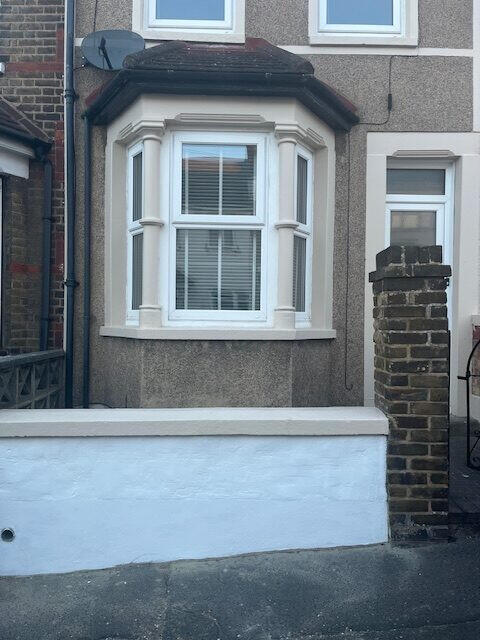 3 bed Mid Terraced House for rent in Northfleet. From The Online Letting Agents Ltd - Bury St Edmunds 3 bed Mid Terraced House for rent in Northfleet. From The Online Letting Agents Ltd - Bury St Edmunds