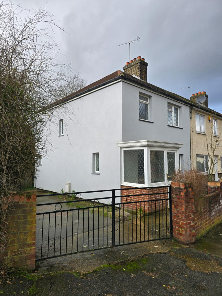 3 bed Semi Detached for rent in London. From The Online Letting Agents Ltd - Bury St Edmunds