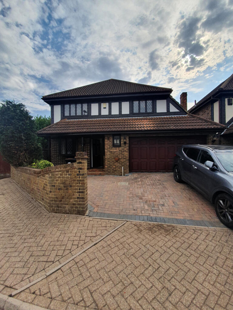 4 bed Detached for rent in Chislehurst. From The Online Letting Agents Ltd - Bury St Edmunds 4 bed Detached for rent in Chislehurst. From The Online Letting Agents Ltd - Bury St Edmunds