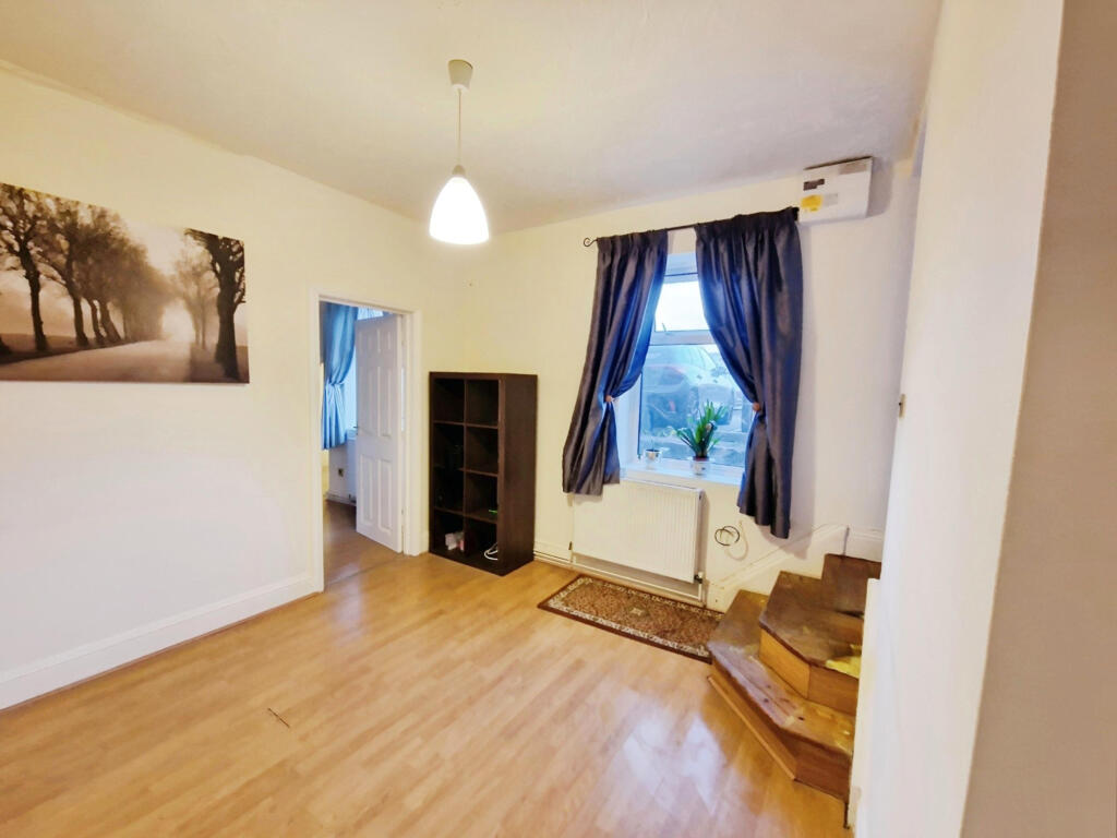 1 bed Apartment for rent in Bournemouth. From The Online Letting Agents Ltd - Bury St Edmunds