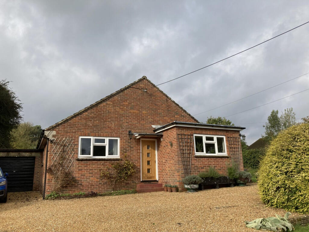 3 bed Bungalow for rent in Chawton. From The Online Letting Agents Ltd - Bury St Edmunds