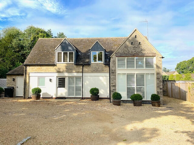 4 bed Detached for rent in Aynho. From The Online Letting Agents Ltd - Bury St Edmunds