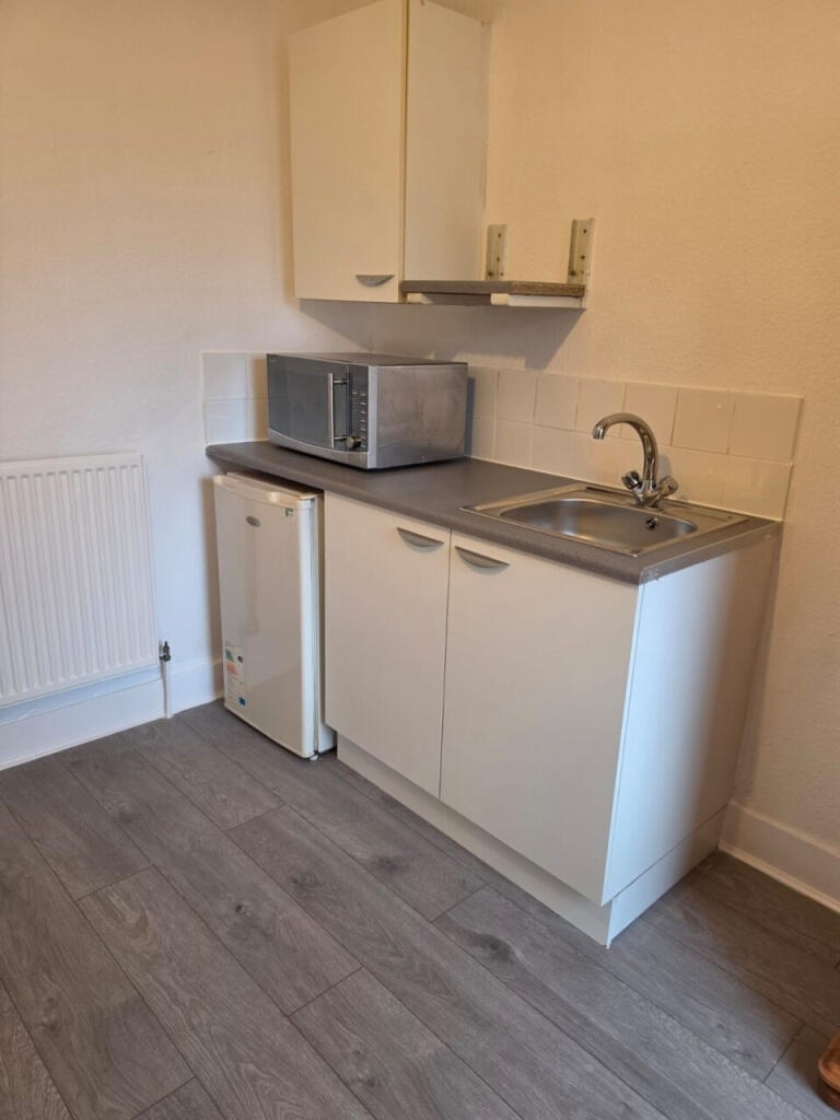 1 bed House Share for rent in Southend-on-Sea. From The Online Letting Agents Ltd - Bury St Edmunds 1 bed House Share for rent in Southend-on-Sea. From The Online Letting Agents Ltd - Bury St Edmunds