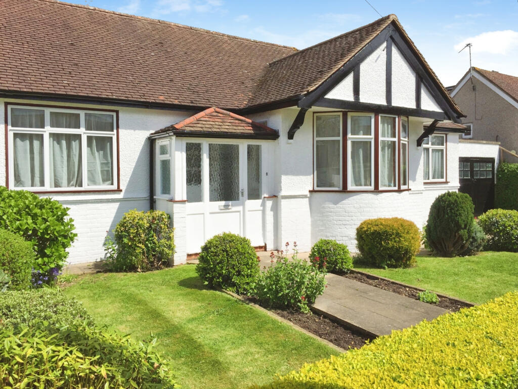 3 bed Bungalow for rent in Feltham. From The Online Letting Agents Ltd - Bury St Edmunds