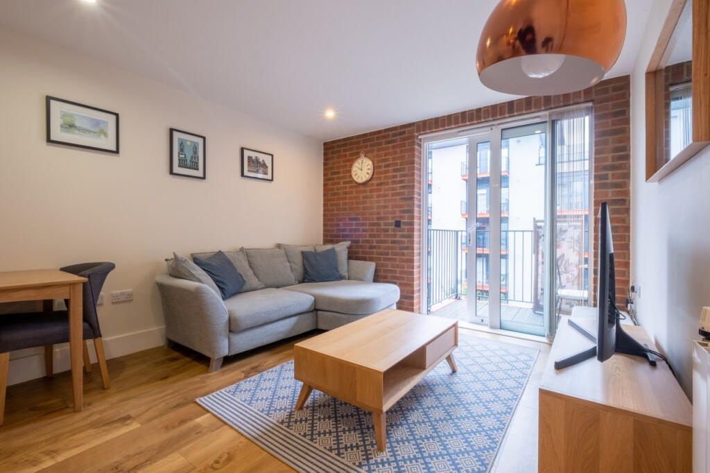 1 bed Apartment for rent in London. From The Online Letting Agents Ltd - Bury St Edmunds