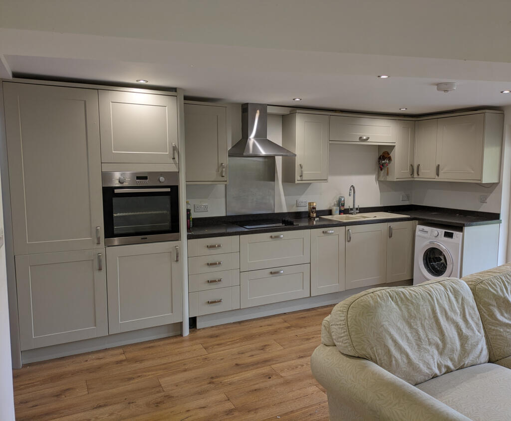 2 bed Apartment for rent in Whimple. From The Online Letting Agents Ltd - Bury St Edmunds