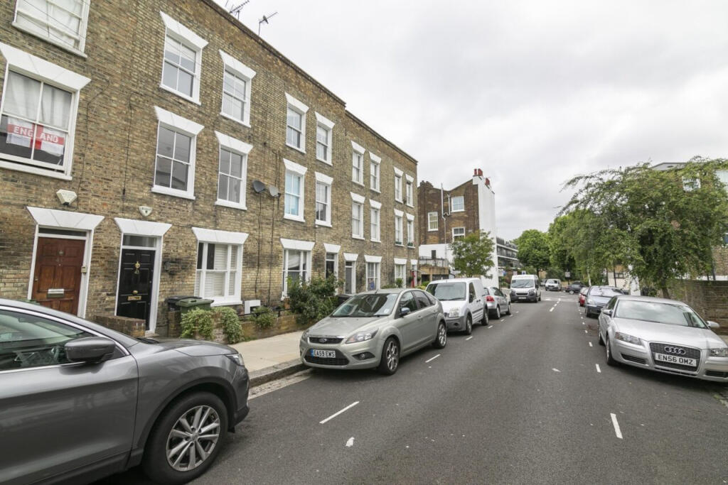 3 bed Mid Terraced House for rent in Camden Town. From The Online Letting Agents Ltd - Bury St Edmunds