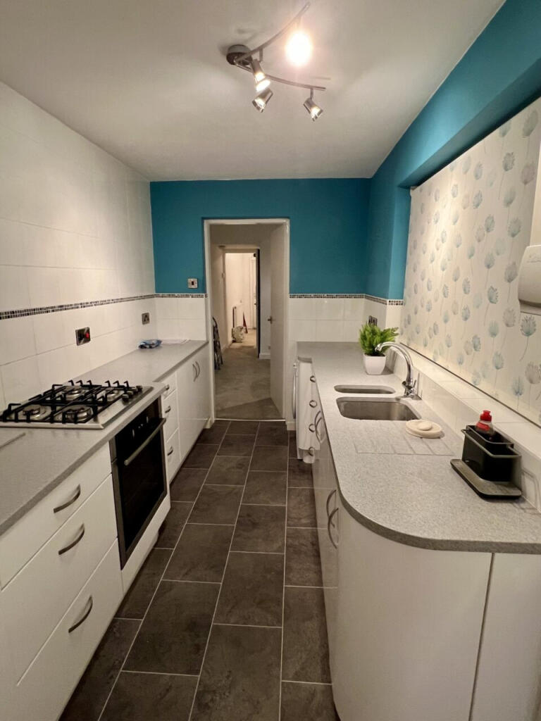 2 bed Mid Terraced House for rent in Newcastle-under-Lyme. From The Online Letting Agents Ltd - Bury St Edmunds