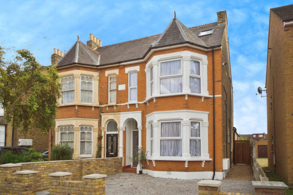 2 bed Apartment for rent in Edmonton. From The Online Letting Agents Ltd - Bury St Edmunds