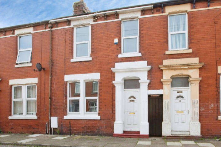 4 bed Mid Terraced House for rent in Preston. From The Online Letting Agents Ltd - Bury St Edmunds