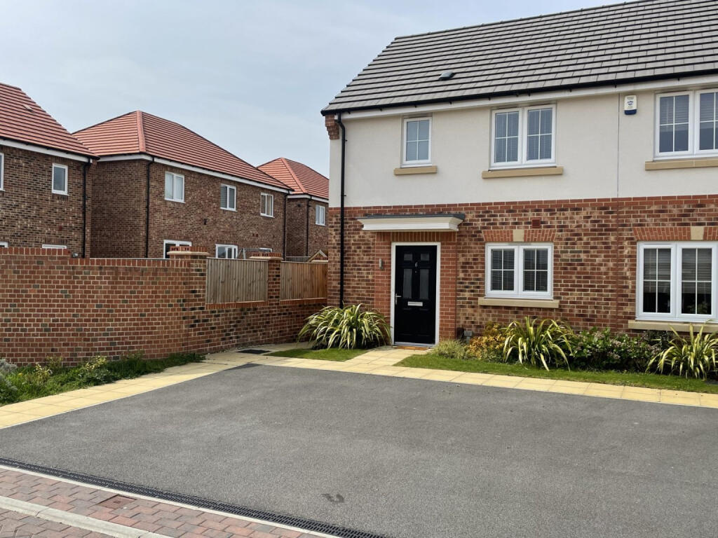 3 bed Mid Terraced House for rent in Wakefield. From The Online Letting Agents Ltd - Bury St Edmunds 3 bed Mid Terraced House for rent in Wakefield. From The Online Letting Agents Ltd - Bury St Edmunds