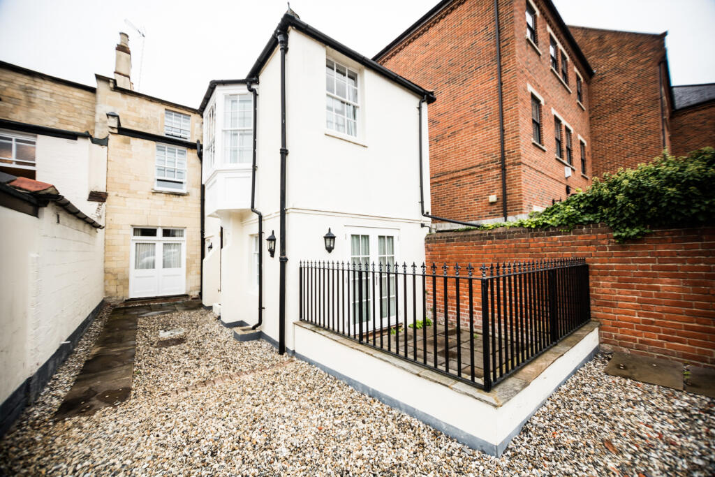 2 bed Apartment for rent in Reading. From The Online Letting Agents Ltd - Bury St Edmunds