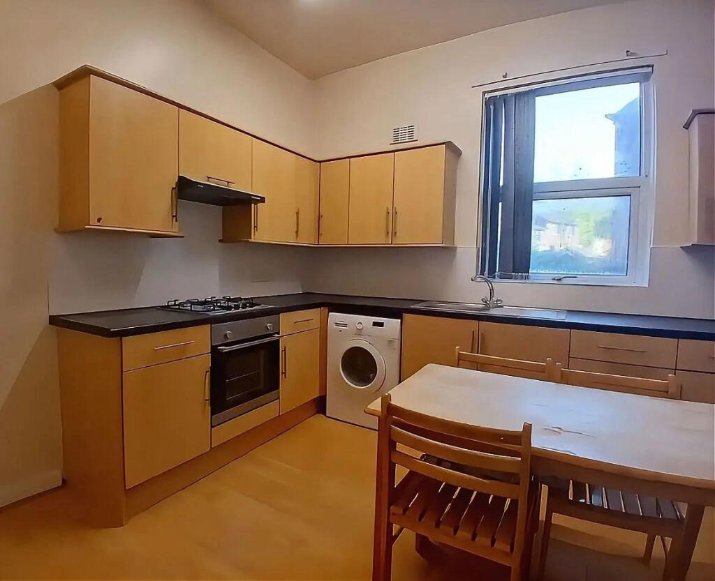 3 bed Apartment for rent in Sheffield. From The Online Letting Agents Ltd - Bury St Edmunds