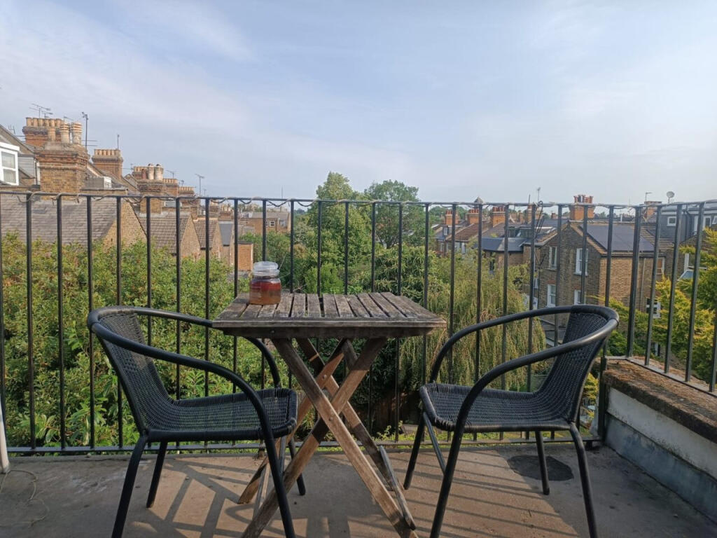 4 bed Apartment for rent in Hornsey. From The Online Letting Agents Ltd - Bury St Edmunds