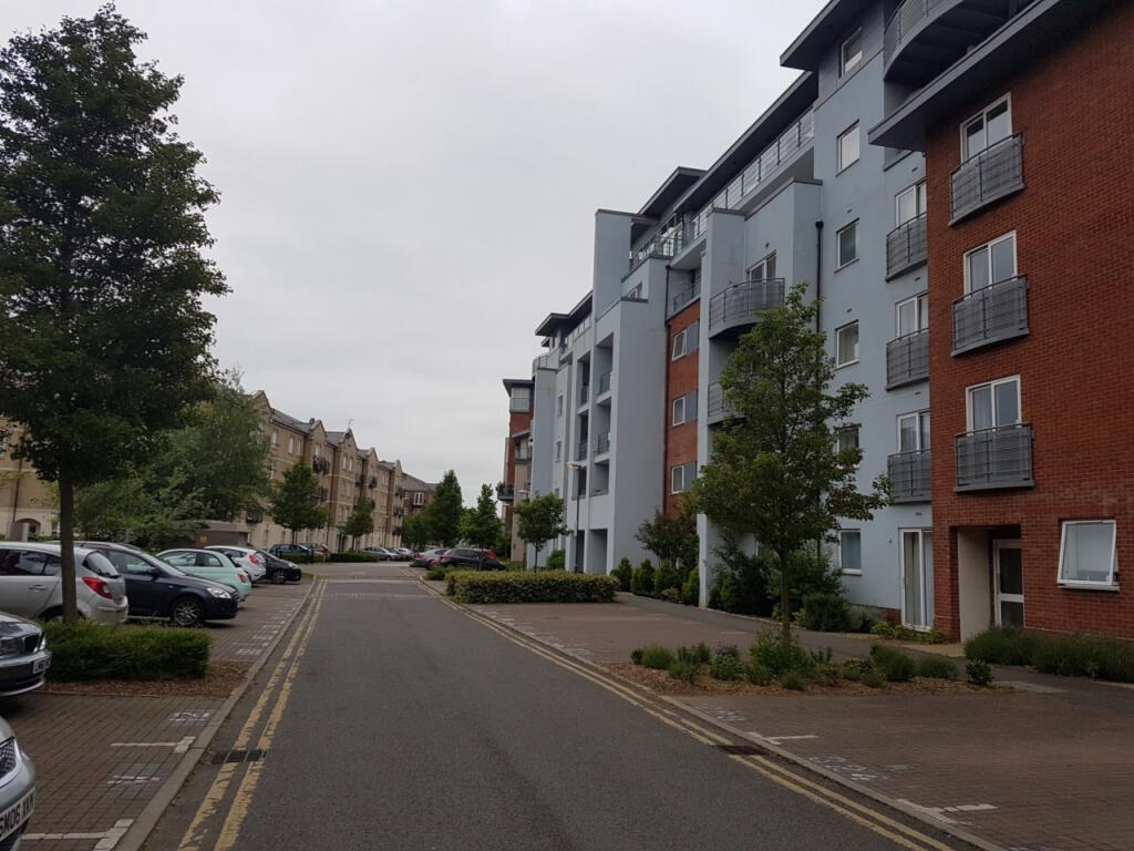1 bed Apartment for rent in Aylesbury. From The Online Letting Agents Ltd - Bury St Edmunds